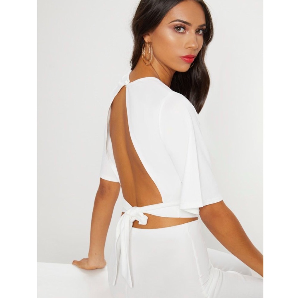 Pretty Little Thing tie back top